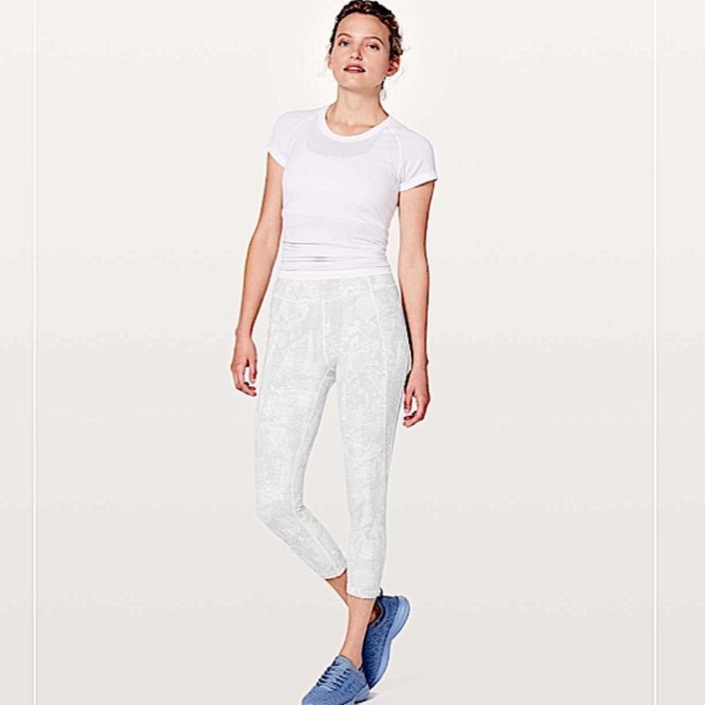 Lululemon Time To Sweat Crop *23" Eternal Wave White & gray High rise